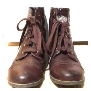 Size 7 laced booties